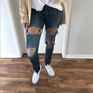 ✨Sale✨Distressed Jeans✨Reposh✨